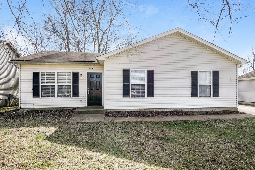 6304 Price Ln Rd in Louisville, KY - Building Photo