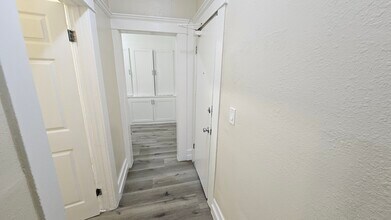 1330 W 11th St, Unit 2 in Los Angeles, CA - Building Photo - Building Photo