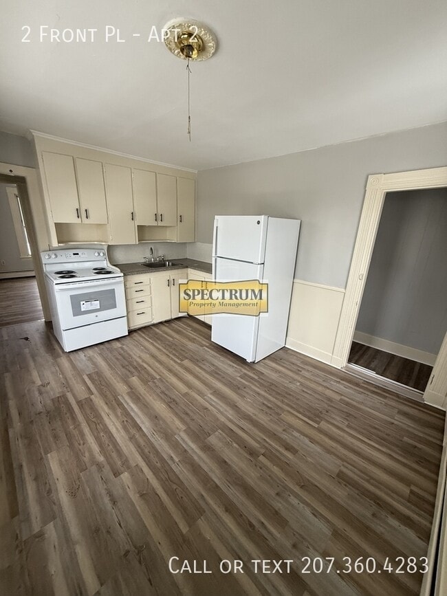 property at 2 Front Pl