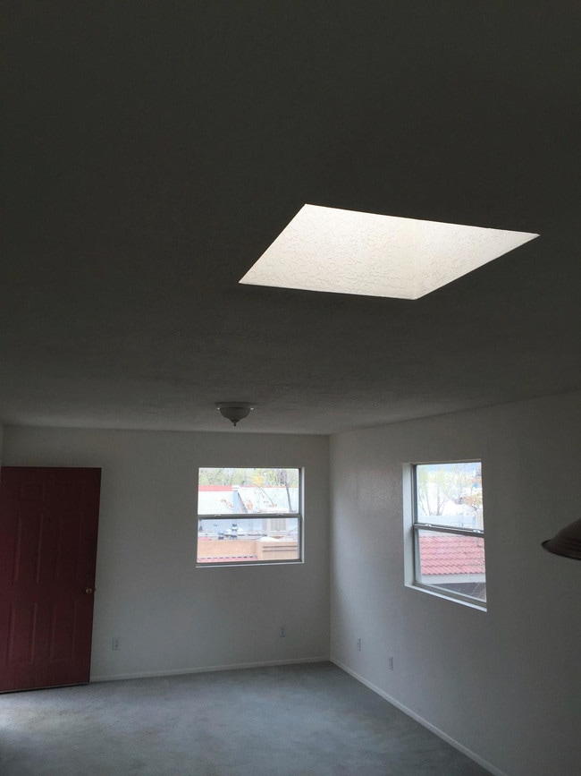 213 Princeton Dr SE in Albuquerque, NM - Building Photo - Building Photo
