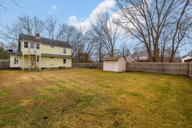 7 Holbrook Rd in Oxford, MA - Building Photo - Building Photo