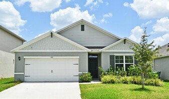 440 Baroness Way in DeLand, FL - Building Photo