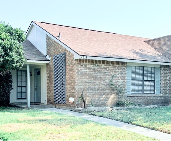 property at 4616 Chapman St