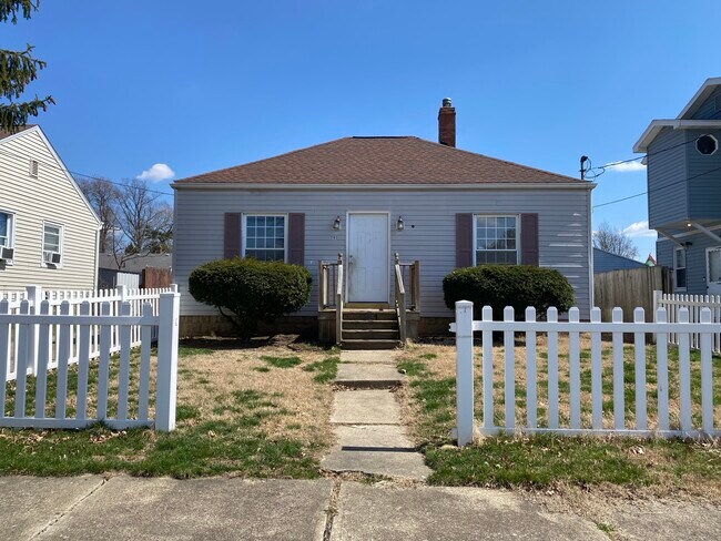 property at 1191 Rowe St