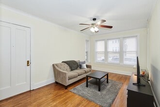 2536 W Thorndale Ave in Chicago, IL - Building Photo - Building Photo