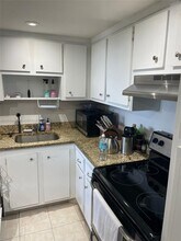 2761 Taft St in Hollywood, FL - Building Photo - Building Photo