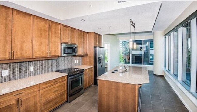 211-213 13 Ave SE in Calgary, AB - Building Photo - Building Photo