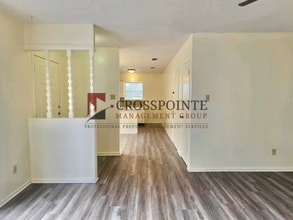 113-115 Queens Ct in Longview, TX - Building Photo - Building Photo