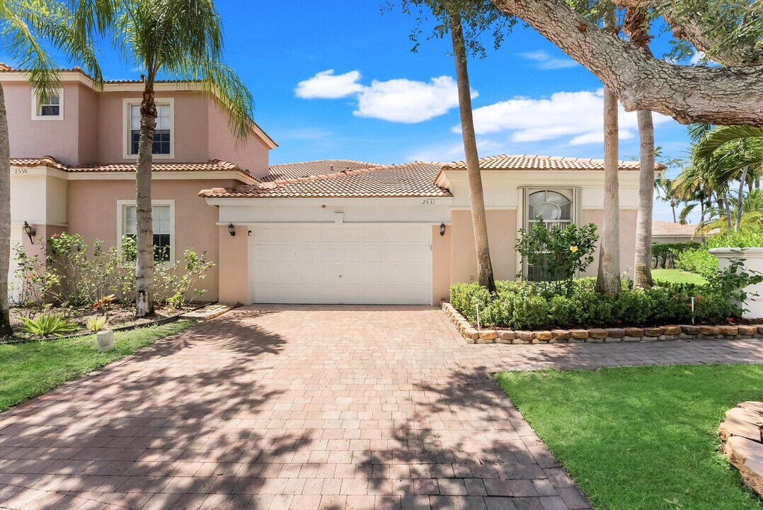 2531 Coakley Pt in West Palm Beach, FL - Building Photo