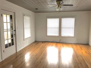 462 Stringtown Rd in Medina, TX - Building Photo - Building Photo