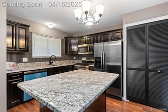 1985 Peerce Ct in Canton Township, MI - Building Photo - Building Photo
