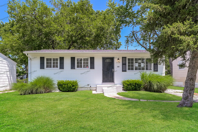 property at 1149 Scott Ave