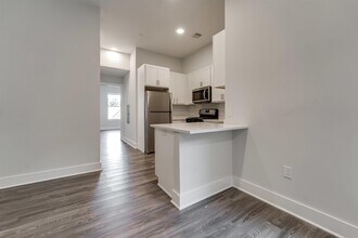 660 Grand St in Jersey City, NJ - Building Photo - Building Photo
