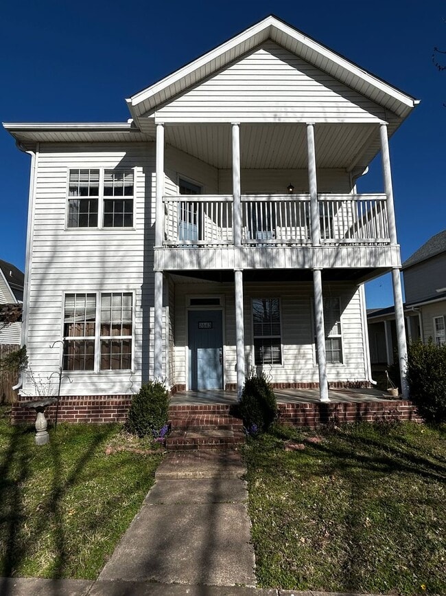 property at 2643 Westminster Dr