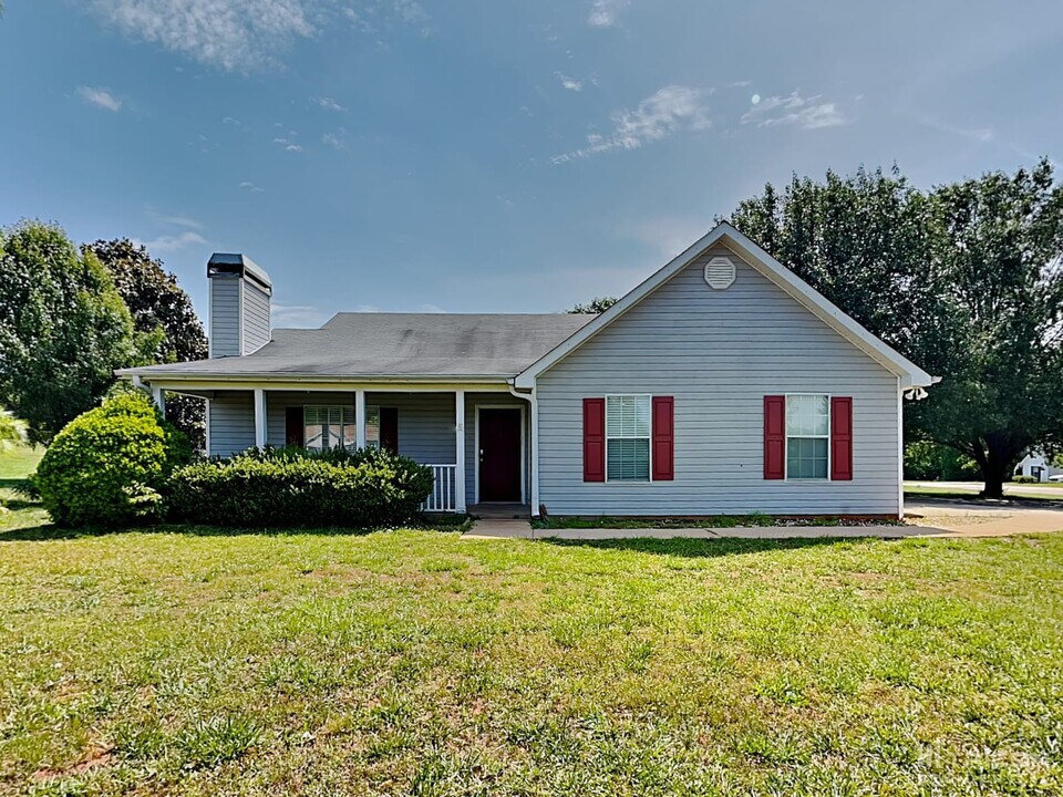 15 Wilmington Dr in Covington, GA - Building Photo
