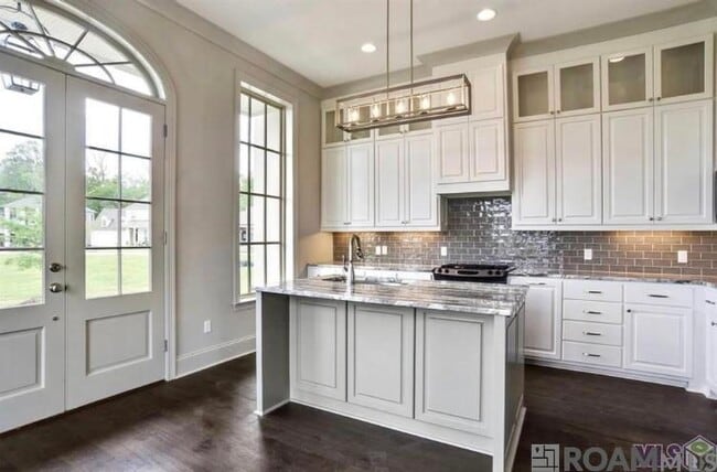 10851 Cane Mill Ln. in Baton Rouge, LA - Building Photo - Building Photo