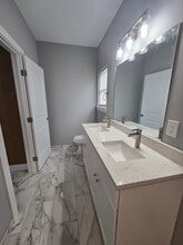 913 Cloud Springs Rd in Rossville, GA - Building Photo - Building Photo