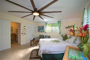 291 Awakea Rd, Unit A in Kailua, HI - Building Photo