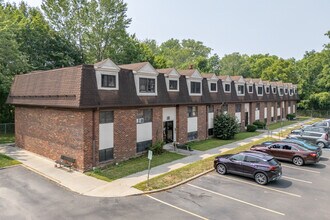 Willow Gardens in Lockport, NY - Building Photo - Building Photo