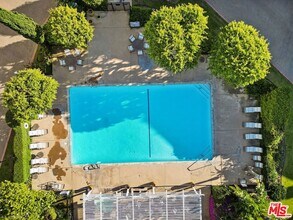 23924 De Ville Way, Unit D in Malibu, CA - Building Photo - Building Photo