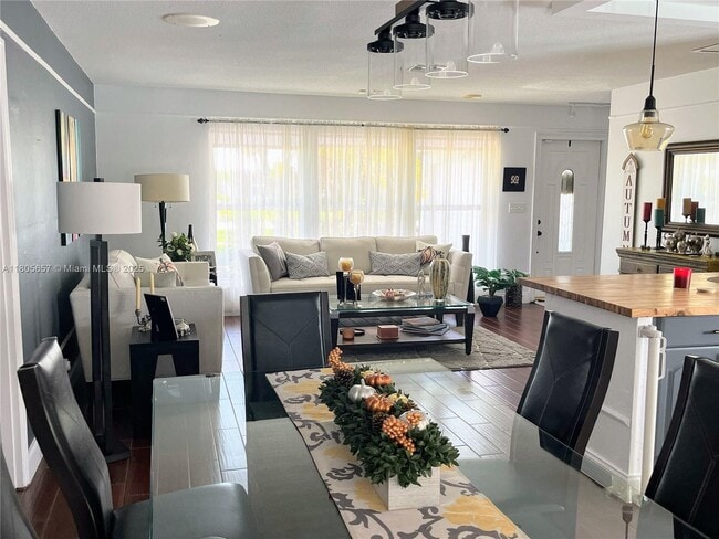 property at 22167 Serenata Cir E