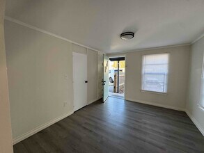 3023 25th St N-Unit -#2 lower in St. Petersburg, FL - Building Photo - Building Photo