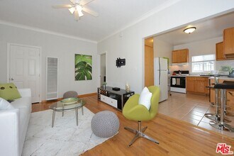 2326 Pacific Ave in Los Angeles, CA - Building Photo - Building Photo