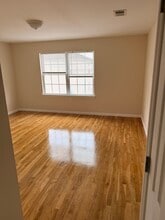 523 Lidgerwood Ave, Unit Elmora in Elizabeth, NJ - Building Photo - Building Photo