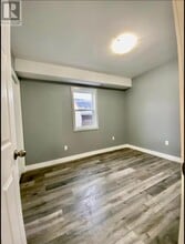 1 Bloomfield Ave in St Catharines, ON - Building Photo - Building Photo