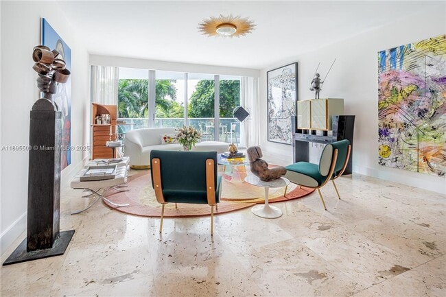 2627 S Bayshore Dr in Miami, FL - Building Photo - Building Photo