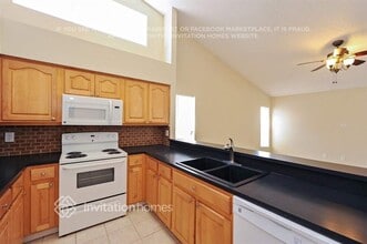 8901 Eastman Dr in Tampa, FL - Building Photo - Building Photo