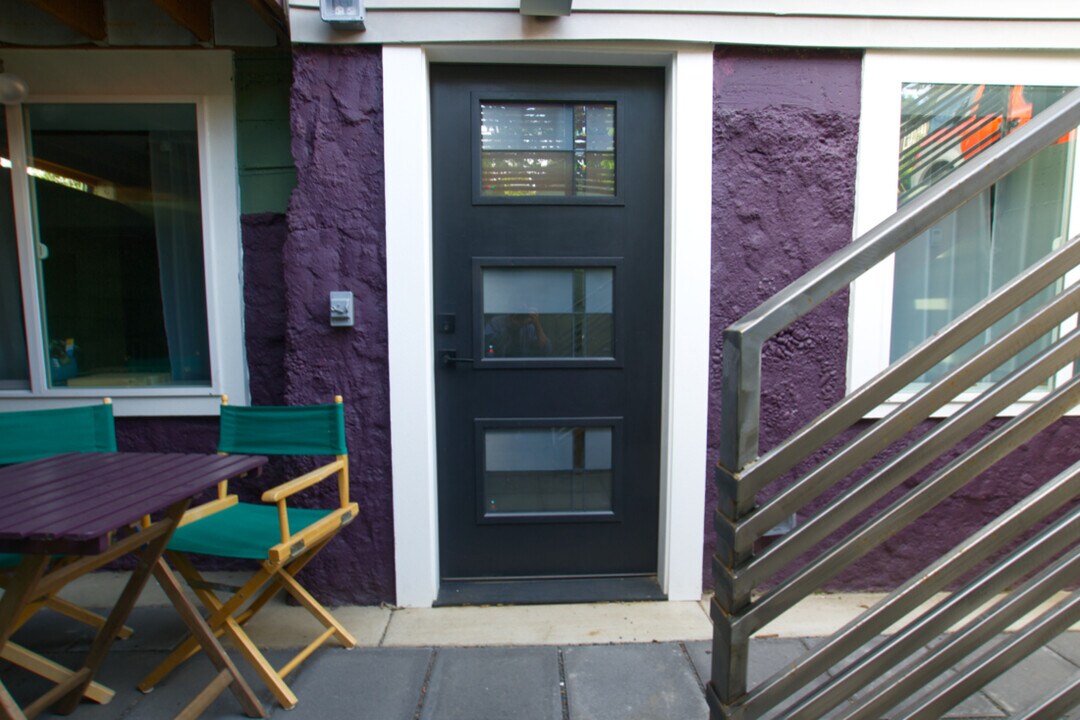 4157 SE Brooklyn St, Unit The Roost- Sunny 2B2b in Portland, OR - Building Photo
