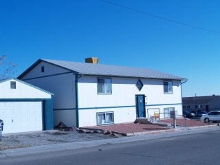 1529 Oakshire Ln in Pueblo, CO - Foto de edificio - Building Photo