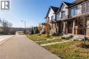 764 Linden Dr in Cambridge, ON - Building Photo