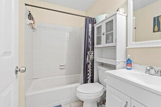 581 NW Cornell Ave in Port St. Lucie, FL - Building Photo - Building Photo