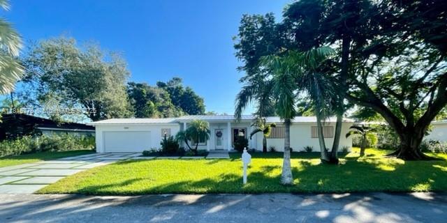 15925 SW 83rd Ct in Palmetto Bay, FL - Building Photo