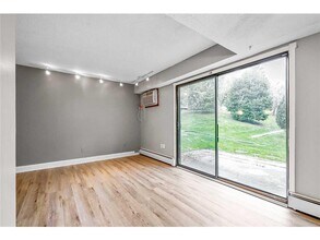 831 Old Settlers Trail in Hopkins, MN - Building Photo - Building Photo