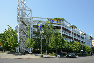 Station Place Tower in Portland, OR - Building Photo - Building Photo