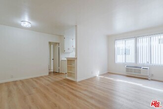 758 N Hudson Ave in Los Angeles, CA - Building Photo - Building Photo