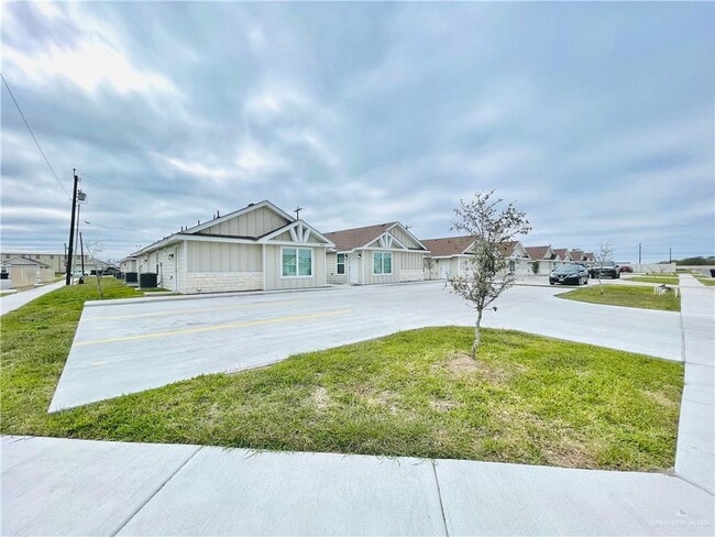 2207 Northridge Ave in Harlingen, TX - Building Photo - Building Photo