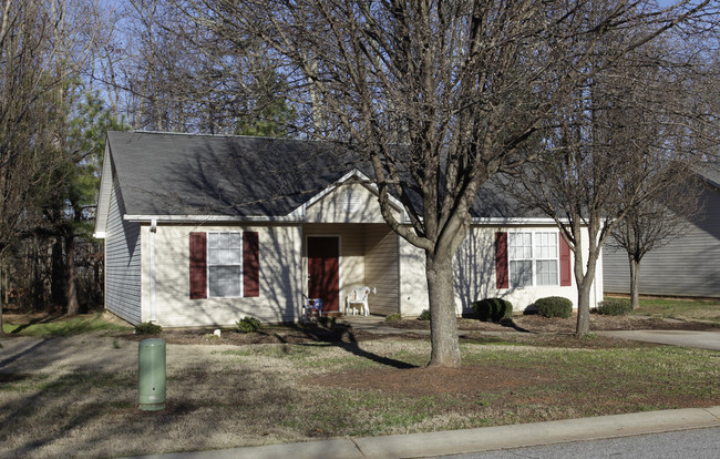 West Winfield Acres in Spartanburg, SC - Building Photo - Building Photo