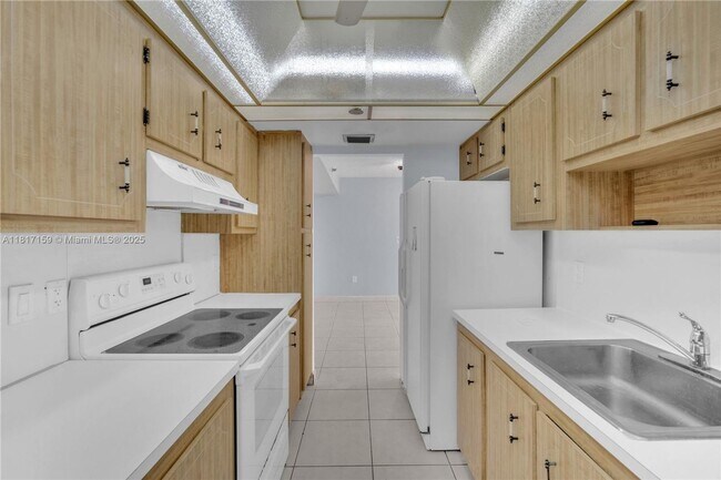 property at 900 St Charles Pl