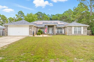 2490 Pepper Dr in Navarre, FL - Building Photo