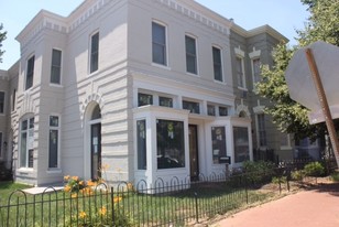 1247 E St SE Apartments