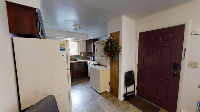 1544 Jones Dr