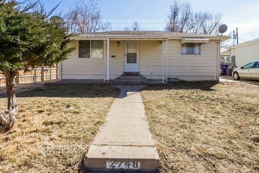 2748 W Iowa Ave in Denver, CO - Building Photo