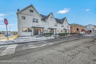 1007 Washburn St in Scranton, PA - Foto de edificio - Building Photo