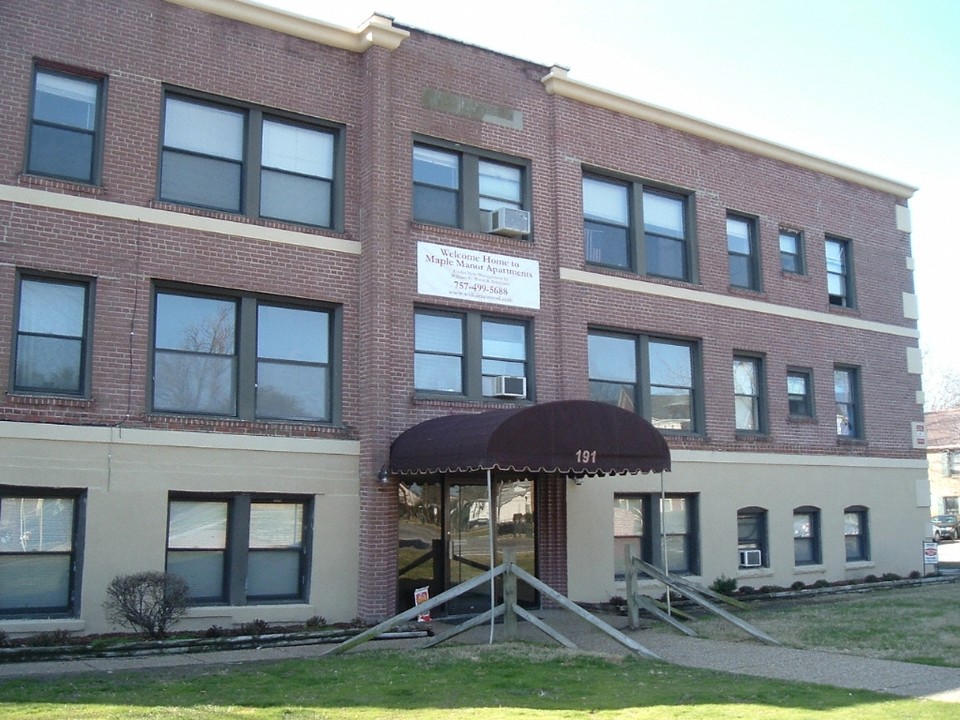 Maple Manor Apartments in Norfolk, VA - Foto de edificio