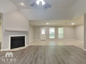 1606 Briarcliff St in Conroe, TX - Building Photo - Building Photo