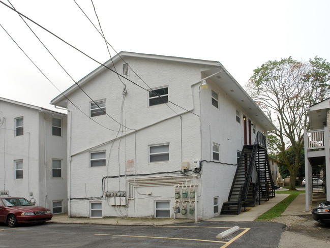 104 E Norwich Ave in Columbus, OH - Building Photo - Building Photo